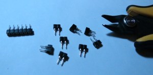 ComprobadorLEDs-CortandoTiraDePines